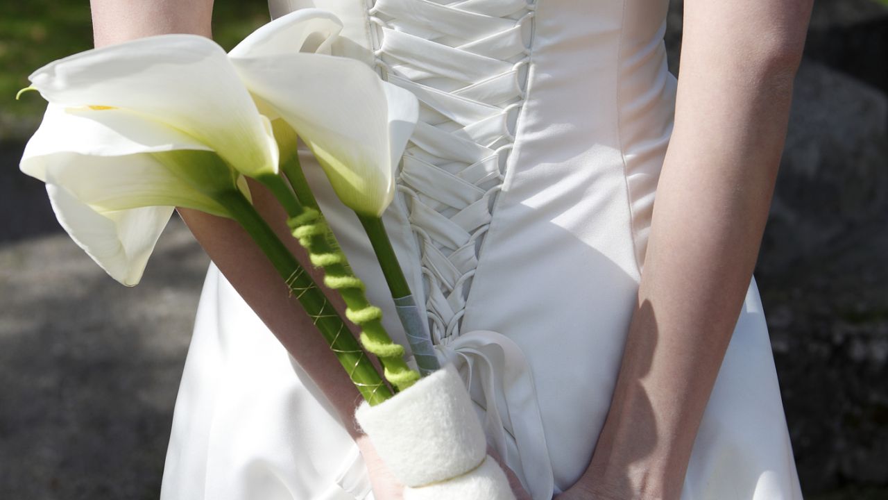 ramo-de-novia-cala-blanca-tallo-1280x720x80xx
